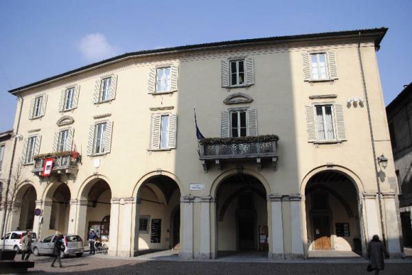 Piazza Manara -Treviglio